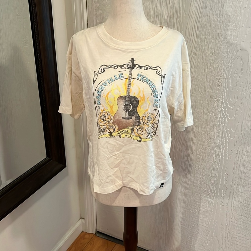 NWT Circle X Nashville Graphic Tee